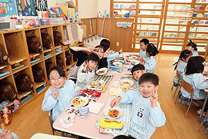 ホットケーキパーティ　　ひまわり・たんぽぽ・すみれ