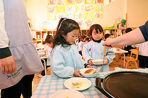 ホットケーキパーティ　　うさぎ・ことり・ぱんだ