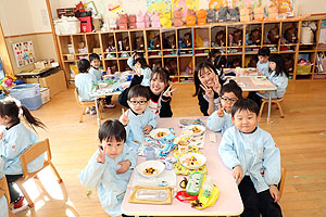 ホットケーキパーティ　　うさぎ・ことり・ぱんだ