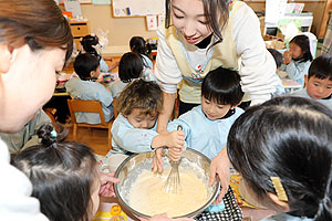 ホットケーキパーティ　　りす・こあら・きりん