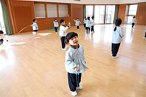 体操教室　ー縄跳びー　たんぽぽ