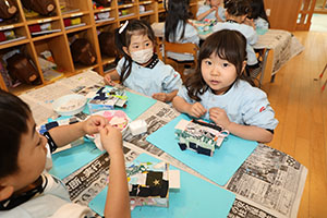 作品展の制作活動　たんぽぽ・すみれ