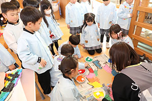 作品展かんばんの制作活動　　たんぽぽ