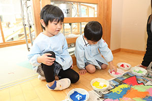 作品展かんばんの制作活動　　たんぽぽ