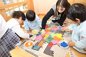 作品展かんばんの制作活動　　たんぽぽ