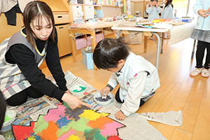 作品展かんばんの制作活動　　たんぽぽ