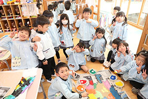作品展かんばんの制作活動　　たんぽぽ
