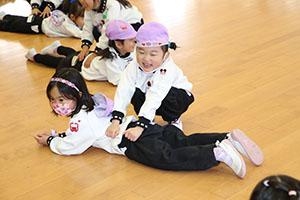体操教室　ー跳び箱ー　すみれ