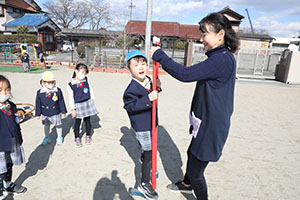 元気いっぱい園庭遊び　NO．1