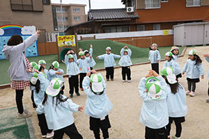 マラソン頑張っています　ことり