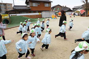 マラソン頑張っています　ことり