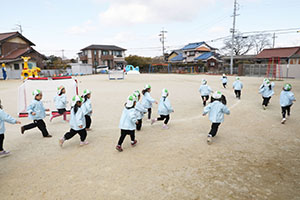 マラソン頑張っています　ことり