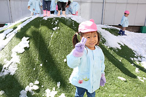 雪遊び楽しかったね　ひよこ・あひる