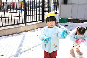 雪遊び楽しかったね　ひよこ・あひる