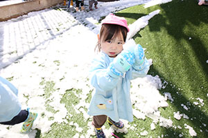 雪遊び楽しかったね　ひよこ・あひる