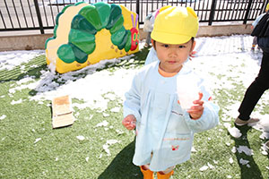 雪遊び楽しかったね　ひよこ・あひる