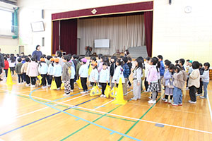 小学校で交流会が行われました　