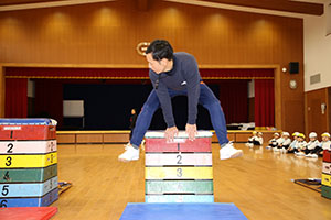 体操教室　ー跳び箱ー　ひまわり