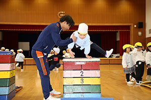 体操教室　ー跳び箱ー　ひまわり