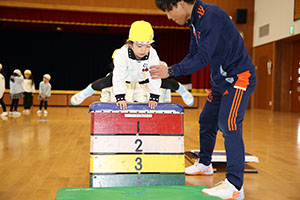 体操教室　ー跳び箱ー　ひまわり