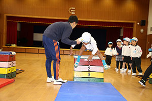 体操教室　ー跳び箱ー　さくら
