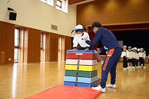 体操教室　ー跳び箱ー　さくら