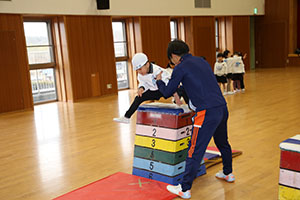 体操教室　ー跳び箱ー　さくら
