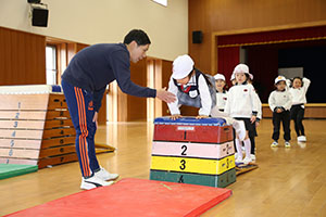 体操教室　ー跳び箱ー　たんぽぽ