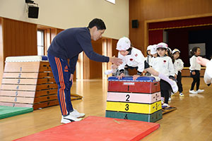 体操教室　ー跳び箱ー　たんぽぽ
