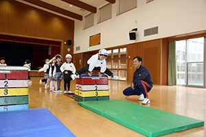 体操教室　ー跳び箱ー　たんぽぽ