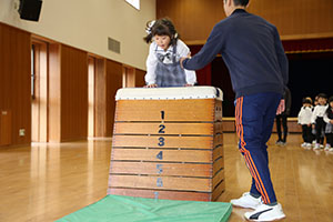 体操教室　ー跳び箱ー　たんぽぽ