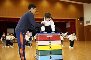 体操教室　ー跳び箱ー　たんぽぽ