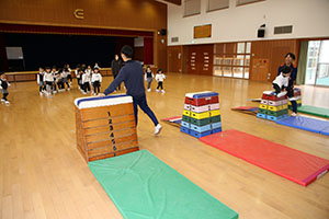 体操教室　ー跳び箱ー　たんぽぽ