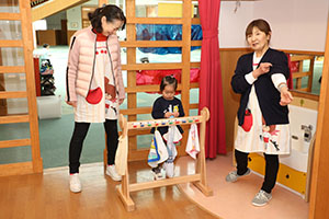 作品展参観が行われました　あひる・ひよこ組　NO．1