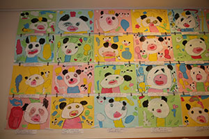 作品展の各クラスの個性あふれる作品　　　年少組