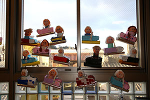 作品展の各クラスの個性あふれる作品　　　年中組