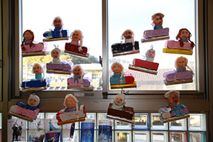 作品展の各クラスの個性あふれる作品　　　年中組