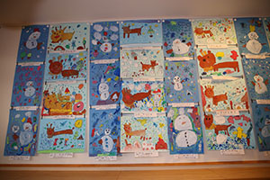 作品展の各クラスの個性あふれる作品　　　年中組