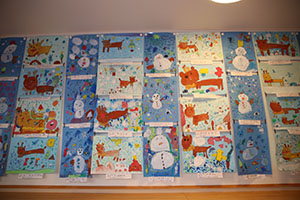 作品展の各クラスの個性あふれる作品　　　年中組