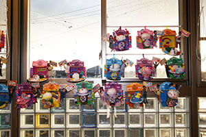 作品展の各クラスの個性あふれる作品　　　年長組