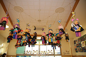 作品展の各クラスの個性あふれる作品　　　年長組