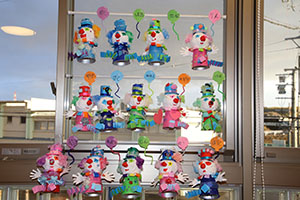 作品展の各クラスの個性あふれる作品　　　年長組