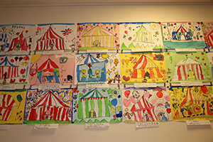 作品展の各クラスの個性あふれる作品　　　年長組