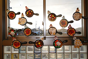 作品展の各クラスの個性あふれる作品　　　年長組