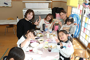 作品展　給食試食会 　　年中組　ー1日目ー