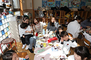作品展　給食試食会 　　年中組　ー1日目ー