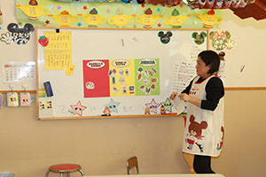 作品展　給食試食会 　　年中組　ー1日目ー