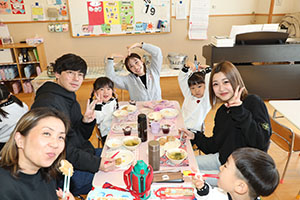 作品展　給食試食会 　　年中組　ー1日目ー