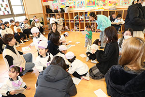 作品展が行われました 　年中組　ー2日目ー