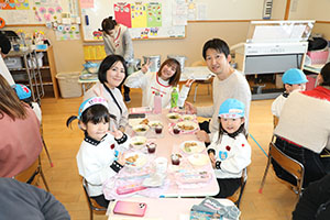 作品展　給食試食会 　　年中組　　ー2日目ー